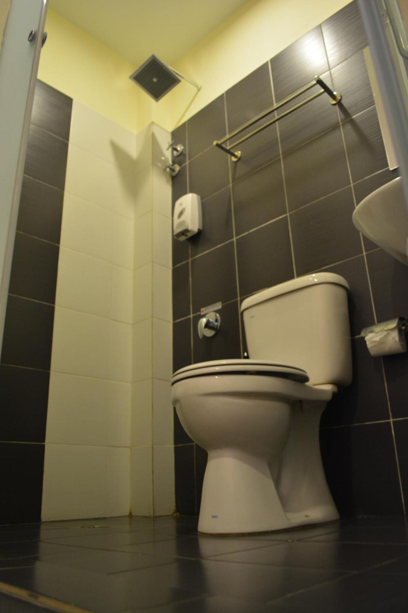 Putra One Avenue Hotel Seri Kembangan Δωμάτιο φωτογραφία