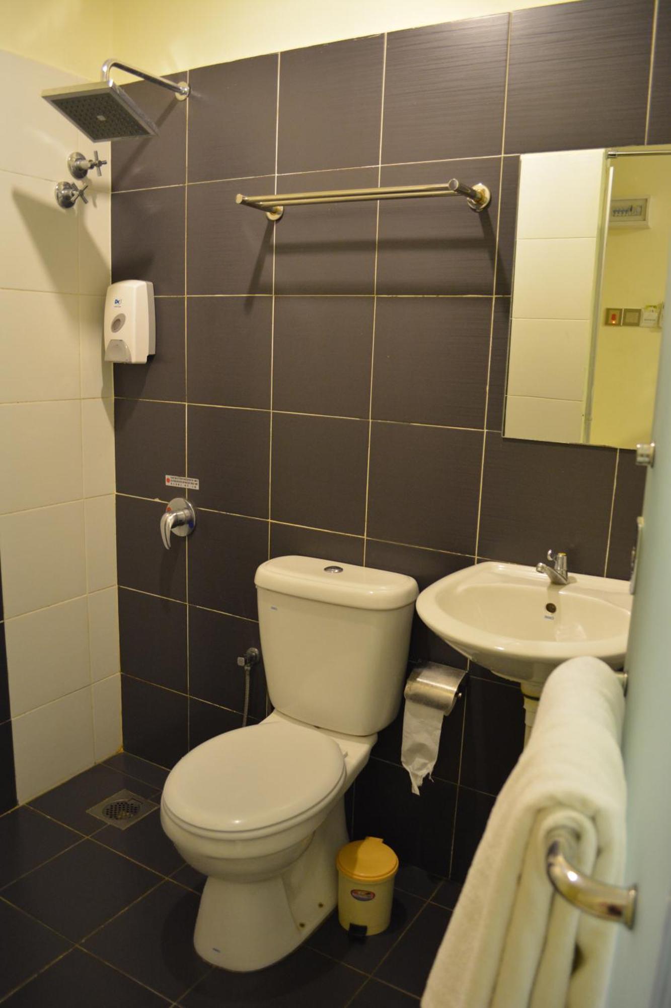 Putra One Avenue Hotel Seri Kembangan Δωμάτιο φωτογραφία